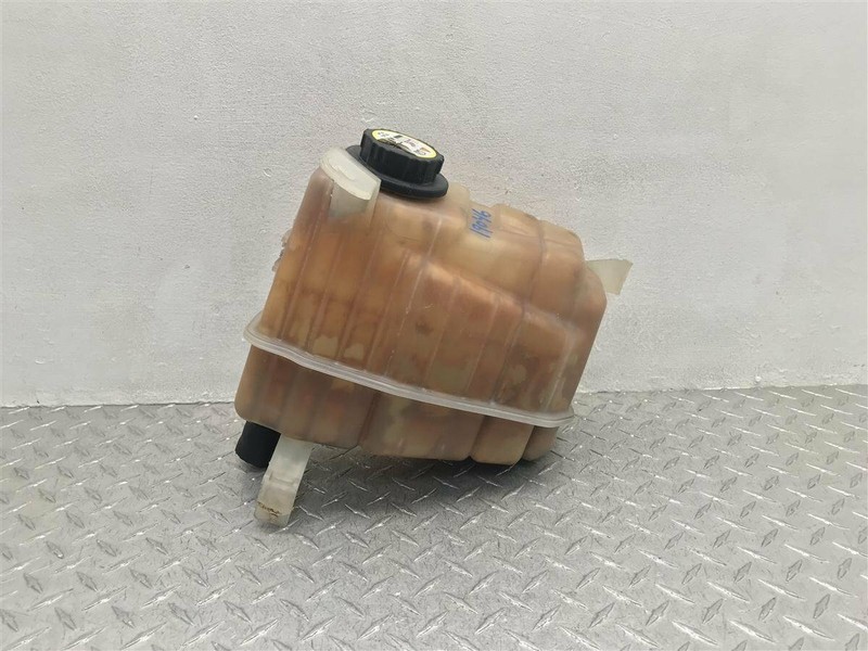 97-02 EXPEDITION NAVIGATOR COOLANT RESERVOIR OEM 671-00254