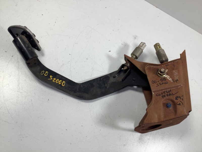 00-05 Honda S2000 5SP Clutch Pedal 46910-S2A-A03 OEM
