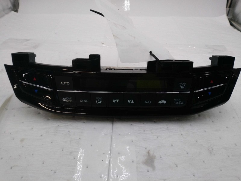 2017 Honda Accord A/C Selector Switch OEM Red CHIPPING IN BEZEL 97K Miles