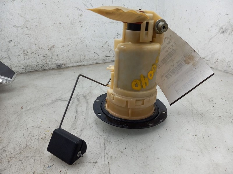 01 02 03 04 LEXUS LS430 4.3L FUEL PUMP ASSEMBLY