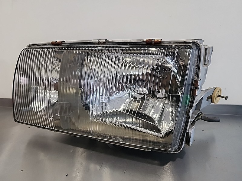 MERCEDES-BENZ S W126 A1268208961 LHD 1979 29440023 AFTERMARKET