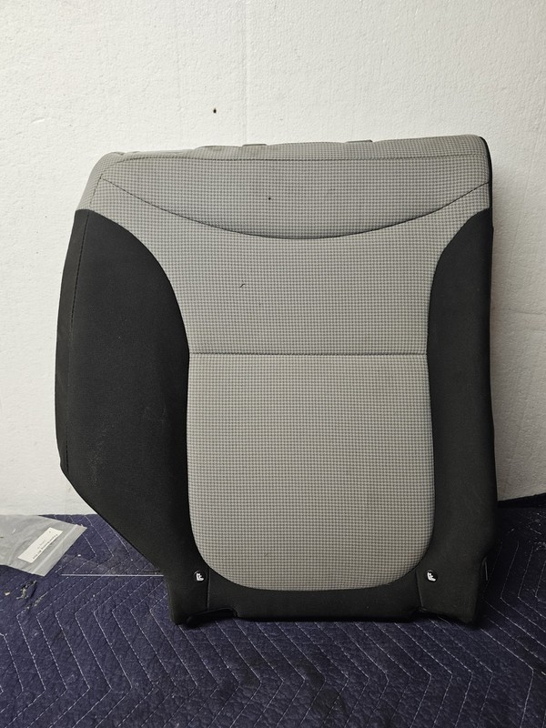 14-2019 KIA SOUL REAR BACK SEAT Upper Smaller Portion GRAY CHECKERBOARD
