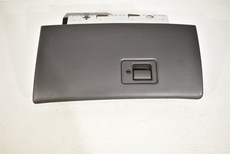 03-04 Mercury Marauder Glove Box Aa6721