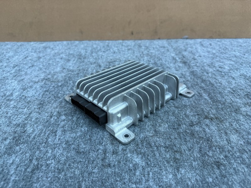 INFINITI FX35 FX37 FX50 QX70 2009-2017 OEM AMPLIFIER BOSE AUDIO SYSTEM ASSEMBLY