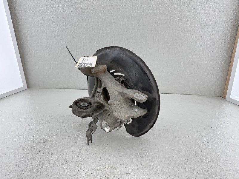 2011 - 2018 AUDI A8L QUATTRO REAR LEFT DRIVER SIDE SPINDLE KNUCKLE WHEEL HUB OEM