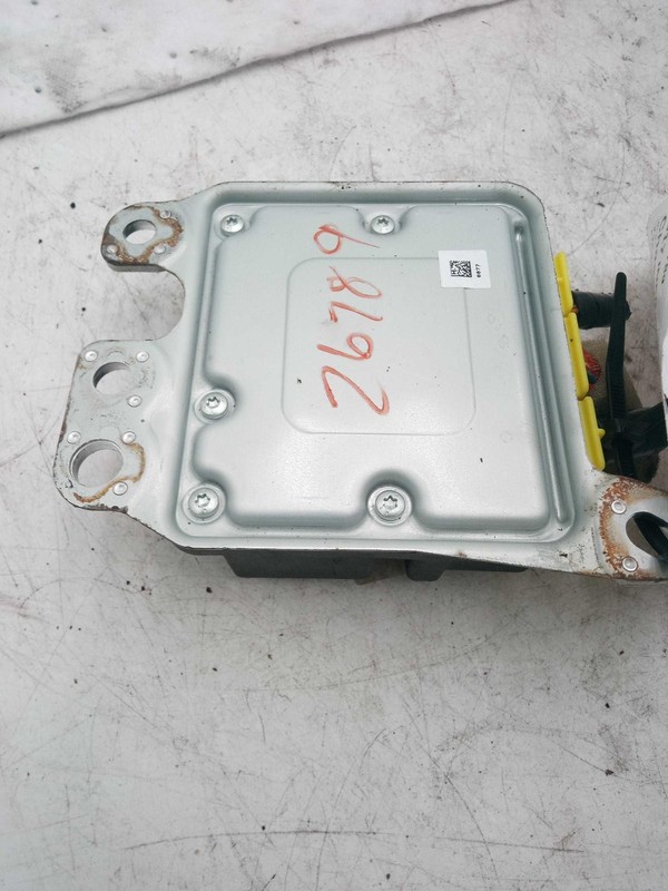 Used Air Bag Module fits: 2017 Infiniti QX80 Air Bag center console side air bag