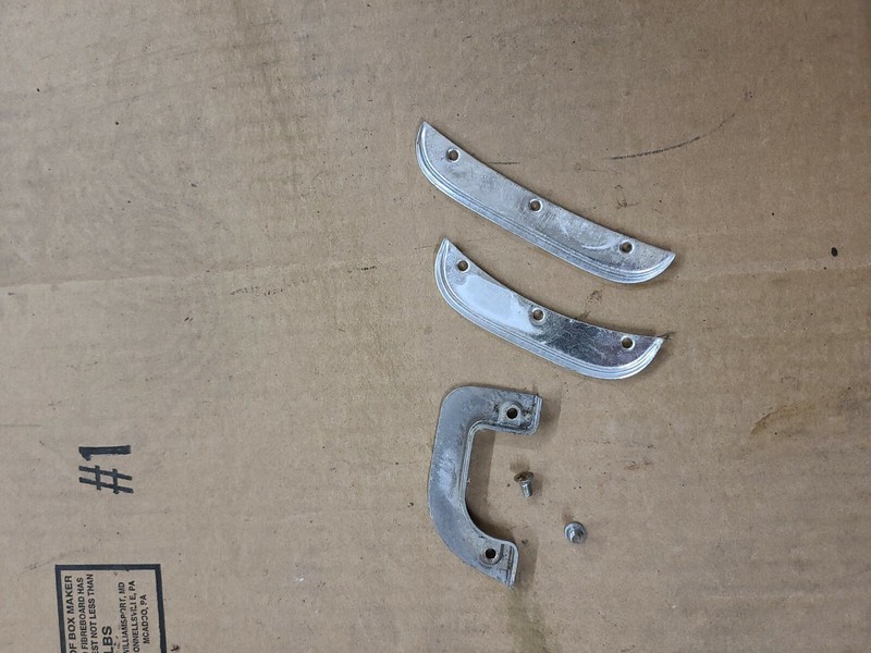 MERCEDES BENZ 220 D/8W115 PASS RIGHT REAR INTERIOR DOOR TRIM CHROME