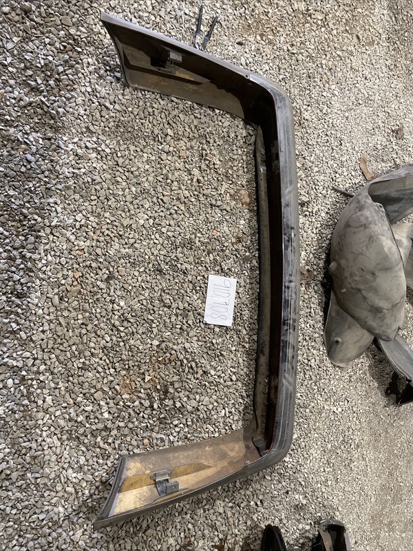 86-91 Mercedes W126 420SEL 300SE 560SEL Rear Bumper Cover Assembly Gray OEM