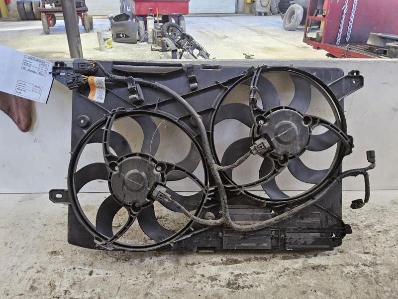 2013-2016 Ford Fusion Radiator Fan Motor Fan Assembly 2.0L VIN 9 8th Digit Turbo