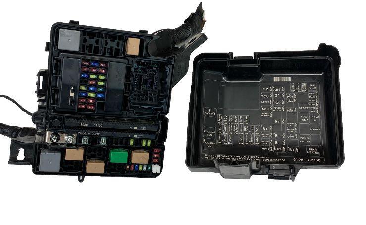 Hyundai Sonata engine fuse box 18 19 2.4L engine fuse relay box OEM 912A0C2030