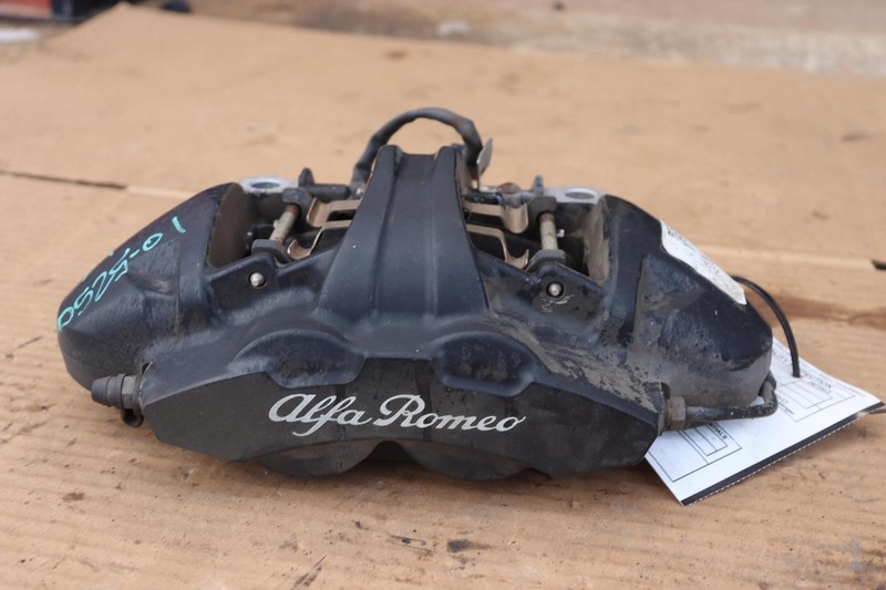 2018-2024 ALFA ROMEO STELVIO FRONT LEFT DRIVER SIDE BRAKE CALIPER OEM