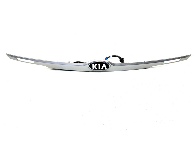 21-23 KIA SELTOS TRUNK LIFTGATE MOLDING TRIM W/O CAMERA OEM #A0.65
