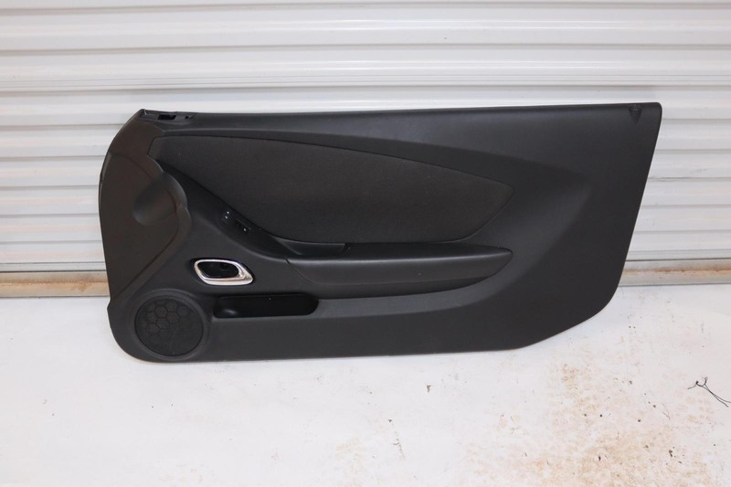 2012-2015 CHEVY CAMARO FRONT RIGHT PASSENGER SIDE DOOR PANEL TRIM COVER OEM