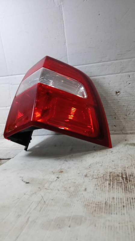 Used Right Tail Light Assembly fits: 2015 Ford Expedition Right Grade A