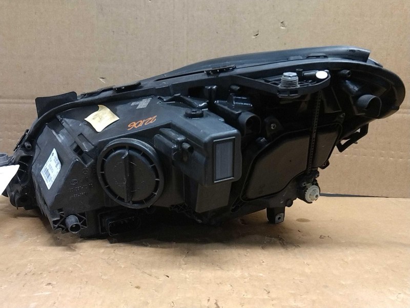2015 MERCEDES E-CLASS Right Headlight Assembly WHITE OEM 443077 91K Miles