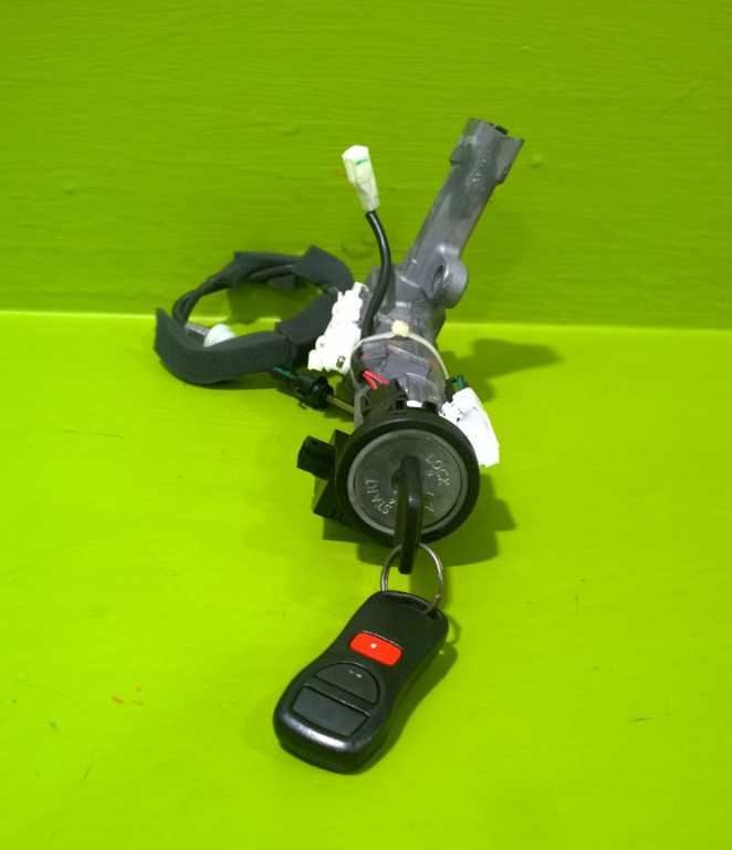 04 05 06 QUEST IGNITION SWITCH CYLINDER HOUSING W/KEY OEM 3910-10