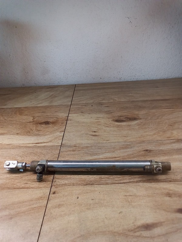 Bosch 0 822 032 206-015 Pneumatic Cylinder 10 Bar