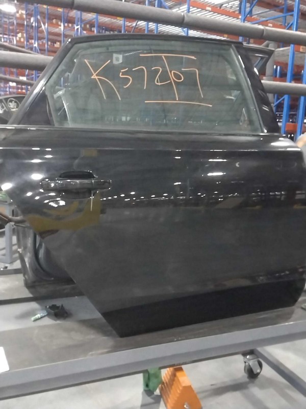 2017 AUDI A8 Right Rear Door Black OEM Used 76000 Miles PW PL 156358