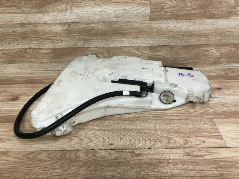 BMW OEM 740 750 760 528 535 550 M5 FRONT WINDSHIELD WASHER FLUID RESRVOIR TANK