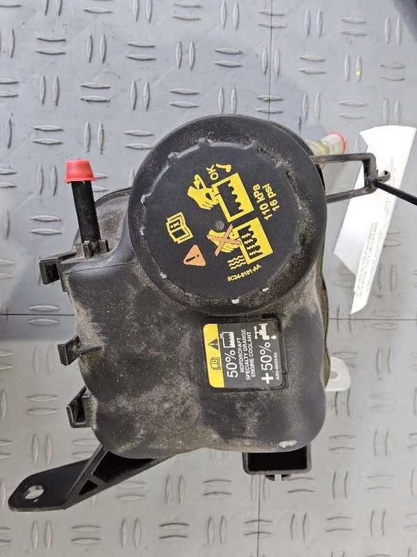 Coolant Reservoir Fits 11-19 EXPLORER 3521122