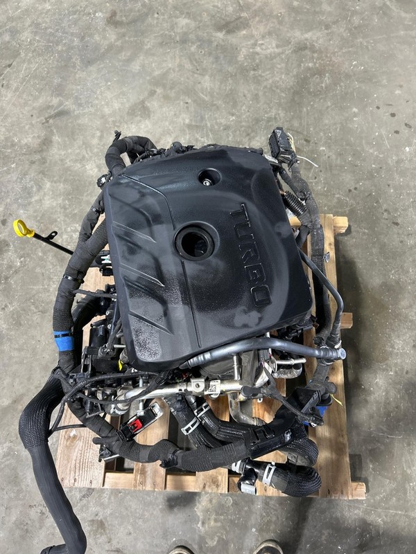 2024 Buick Encore Gx Avenir 1.3 Motor No Intake Manifold With Hoses and Harness