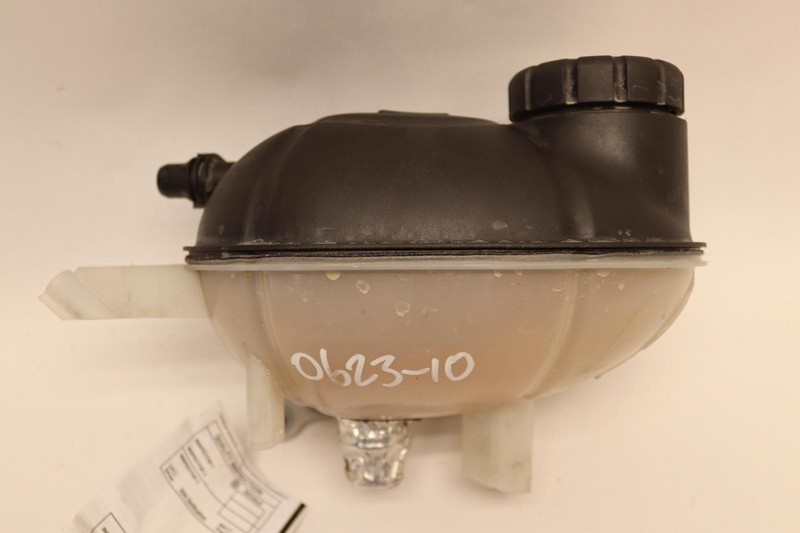2015-2021 MERCEDES C-CLASS C300 W205 ENGINE COOLANT FLUID RESERVOIR TANK OEM