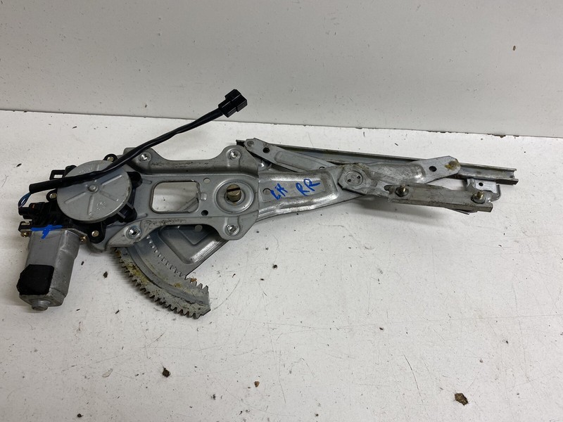 2002-2007 Subaru Impreza Left Front Driver Window Regulator Power Window Motor
