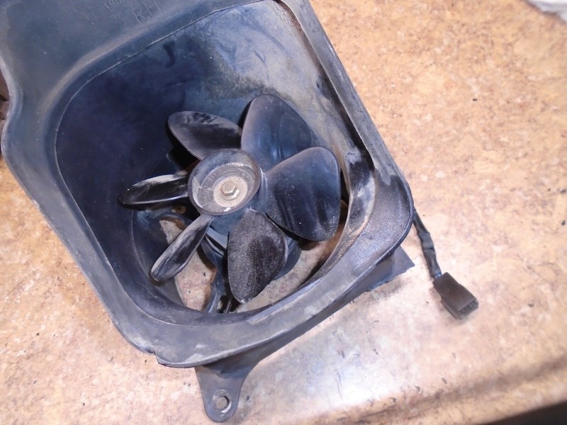 1998 Honda Goldwing GL1500 GL 1500 SE Right Engine Cooling Fan Coolant Radiator