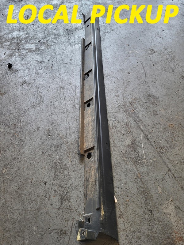 Used Oem Lexus Right Passenger Rocker Panel Skirt Molding for 2019-2022 UX 200