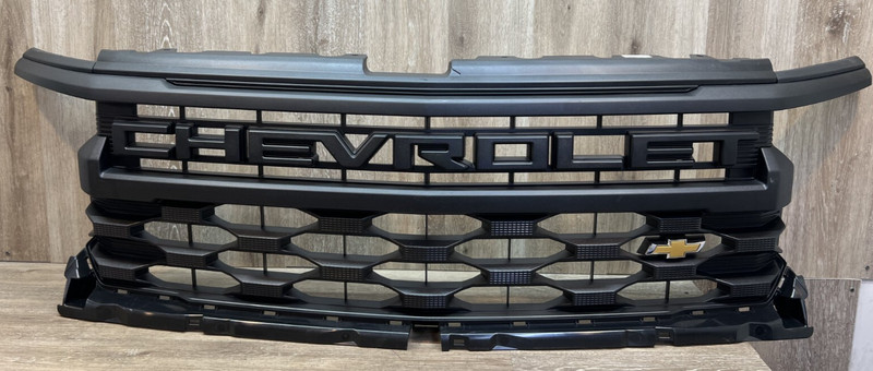 2022-2024 Chevy Silverado 1500 Grille ASSY OEMPart# 84692656