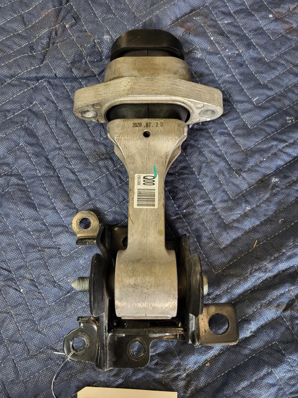 Used Oem Kia Engine Mount Torque Rod Bracket for 2021-2025 Seltos 2.0L FWD