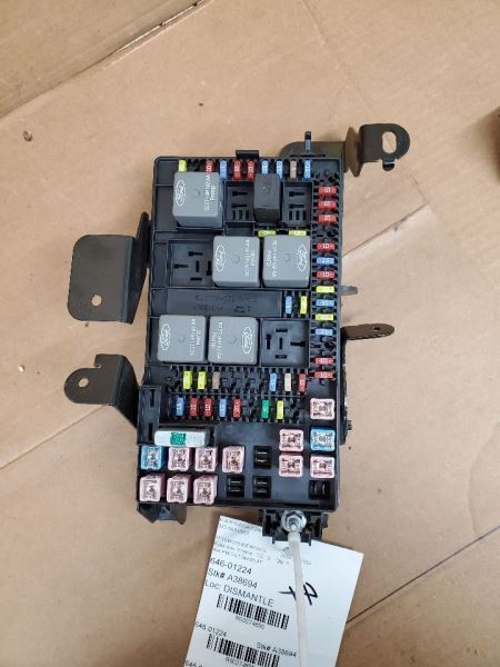 Fuse Box Engine Fits 05-07 FORD F250SD PICKUP 274855