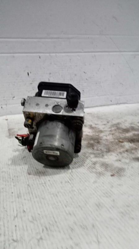 2016 Chevrolet Sonic ABS Pump & Motor Assembly OEM 124K Miles Black