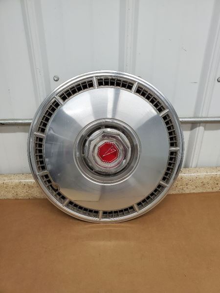 Wheel Cover HubCap 66-slot Type Fits 80-86 PARISIENNE 284981