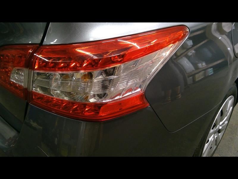 Passenger Tail Light Quarter Panel Mounted Fits 13-15 SENTRA 931510