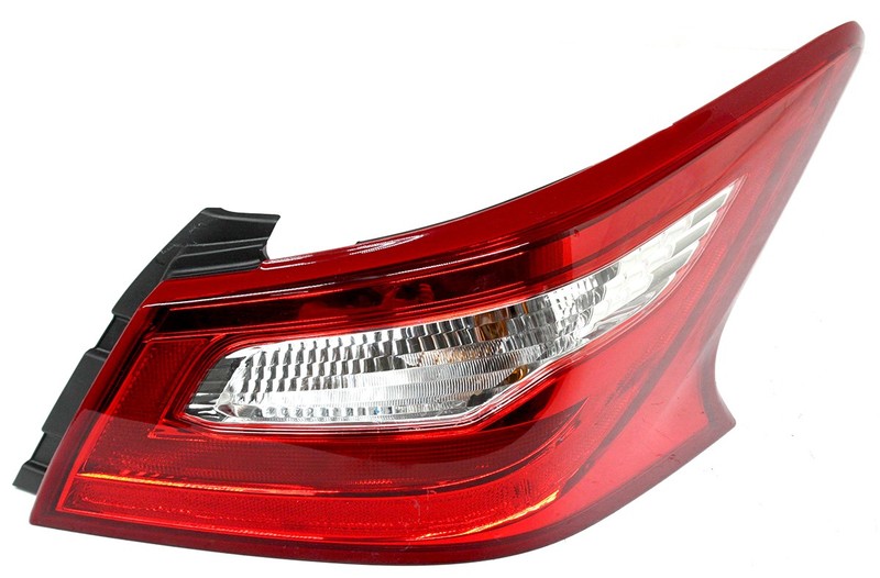 OEM Passenger Side Halogen Tail Lamp For Nissan Altima Chrome bezel 26550-9HS0A