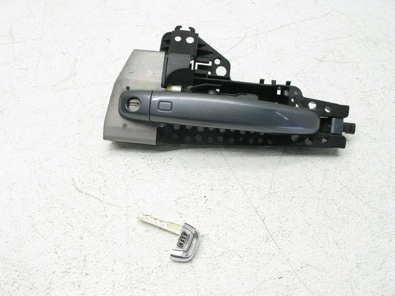 08-16 AUDI B8 A4 S4 RS4 SEDAN FRONT DRIVER LEFT DOOR OPEN HANDLE OEM KEY 052421