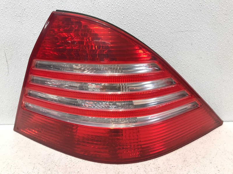03-06 Mercedes W220 Rear Right Passenger Side Tail Lamp Light 2208200864
