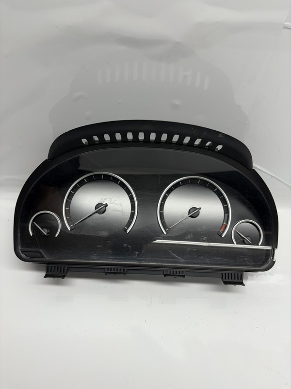 14-17 BMW 535i GT Speedometer Instrument Cluster Gauge MPH Digital 62109342805