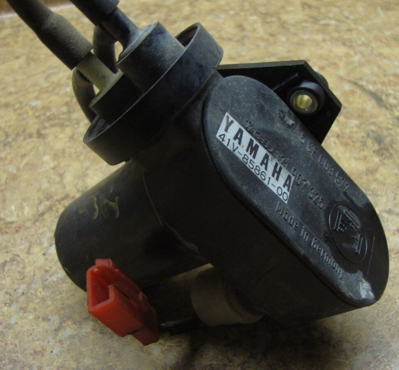 1985 Yamaha Venture XVZ 1200 XVZ1200 D XVZ1200D Cruise Control Vacuum Pump 85