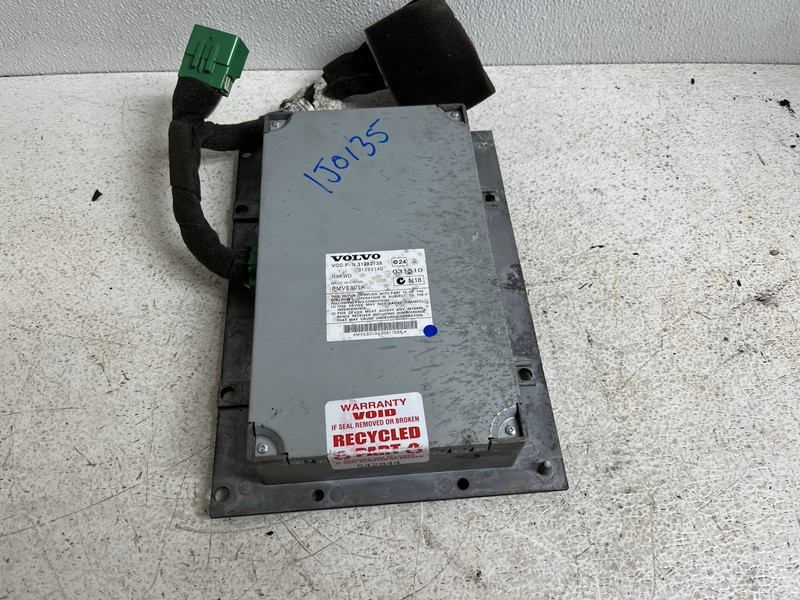 2008-2009 Volvo XC90 NON-PREMIUM AUDIO Amplifier Amp 31282138 Oem