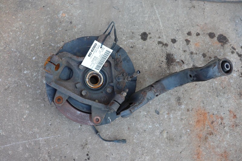 2011-2017 INFINITI QX56 4X4 REAR LEFT SPINDLE KNUCKLE WHEEL HUB CONTROL ARM OEM