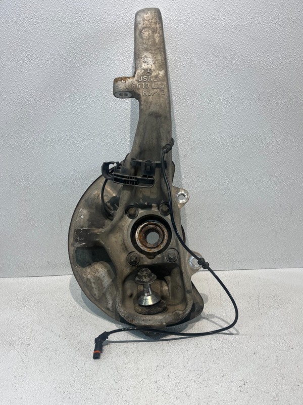 03-12 Mercede R230 SL500 E320 CLS550 Front Right Passenger Knuckle Spindle OEM