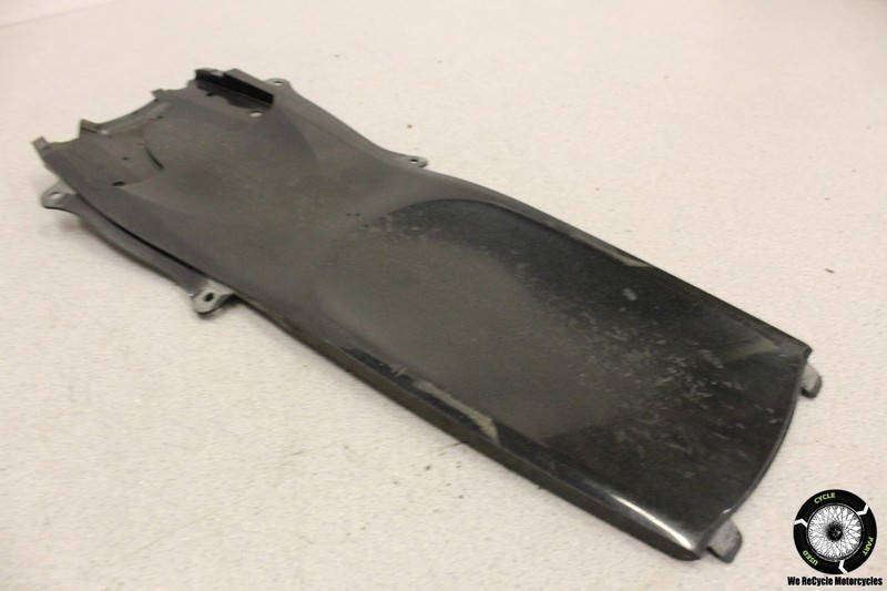 2006 Suzuki Gsxr600Rear Back Wheel Tire Hugger Fender Inner Cover 06 GSXR 600