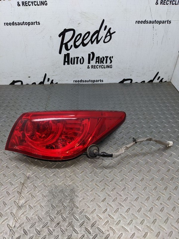 Passenger Tail Light Quarter Panel Mounted Fits 16-17 INFINITI Q50 1137965