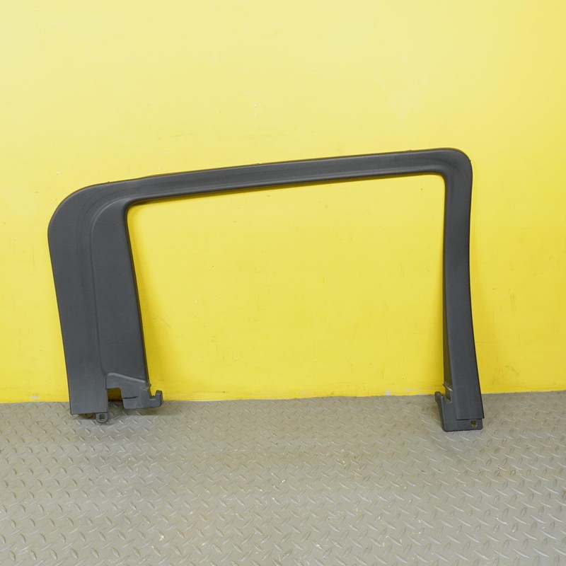 2019-2023 GMC SIERRA 1500 Rear Left Door Interior Trim-upper Oem 23383343