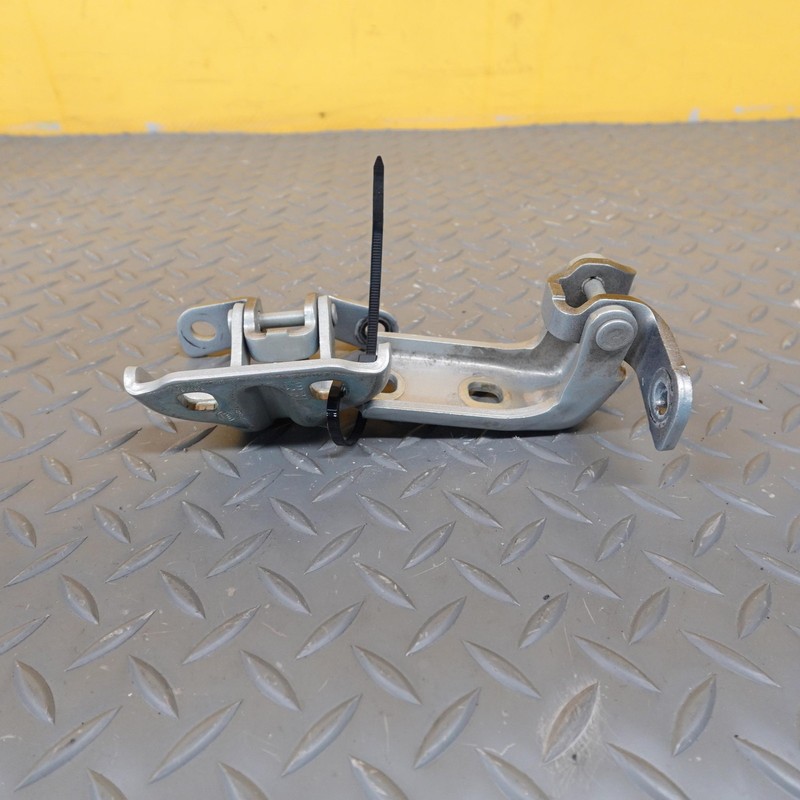 2017-2023 CHEVROLET BOLT EV REAR RIGHT DOOR UPPER LOWER HINGE OEM