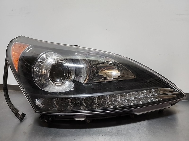 2011 2012 2013 Hyundai Equus Headlight Right RH Passenger OEM Xenon HID Headlamp