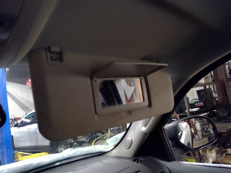Passenger Sun Visor Without Illumination Fits 07-14 SUBURBAN 1500 1712964