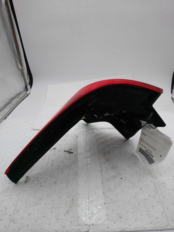 2014 MAZDA 5 Left Tail Light Assembly Blue 51862 Used 82k Miles